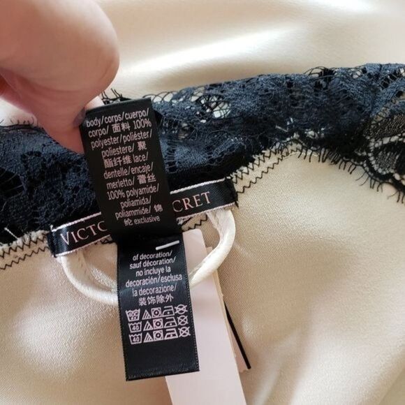 NWT Victoria's Secret Satin/Lace Kimono Robe with Tie Belt - Picture 5 of 6